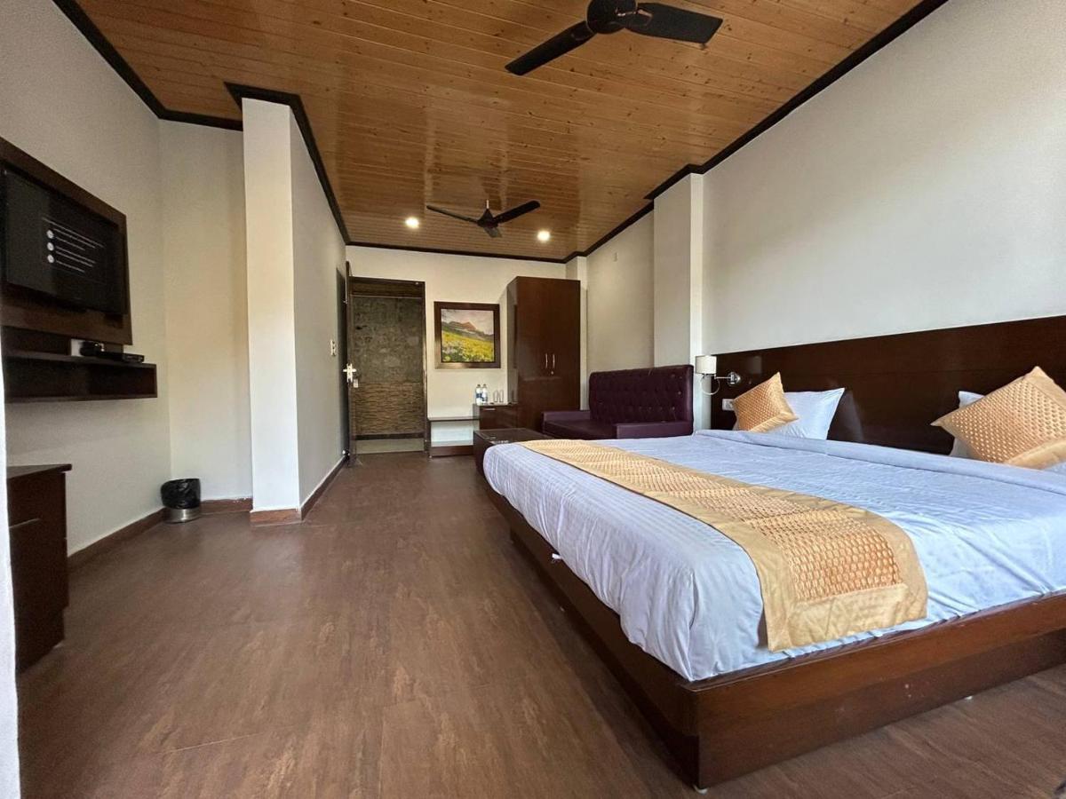 Hotel 7 Heavens Mussoorie Ngoại thất bức ảnh