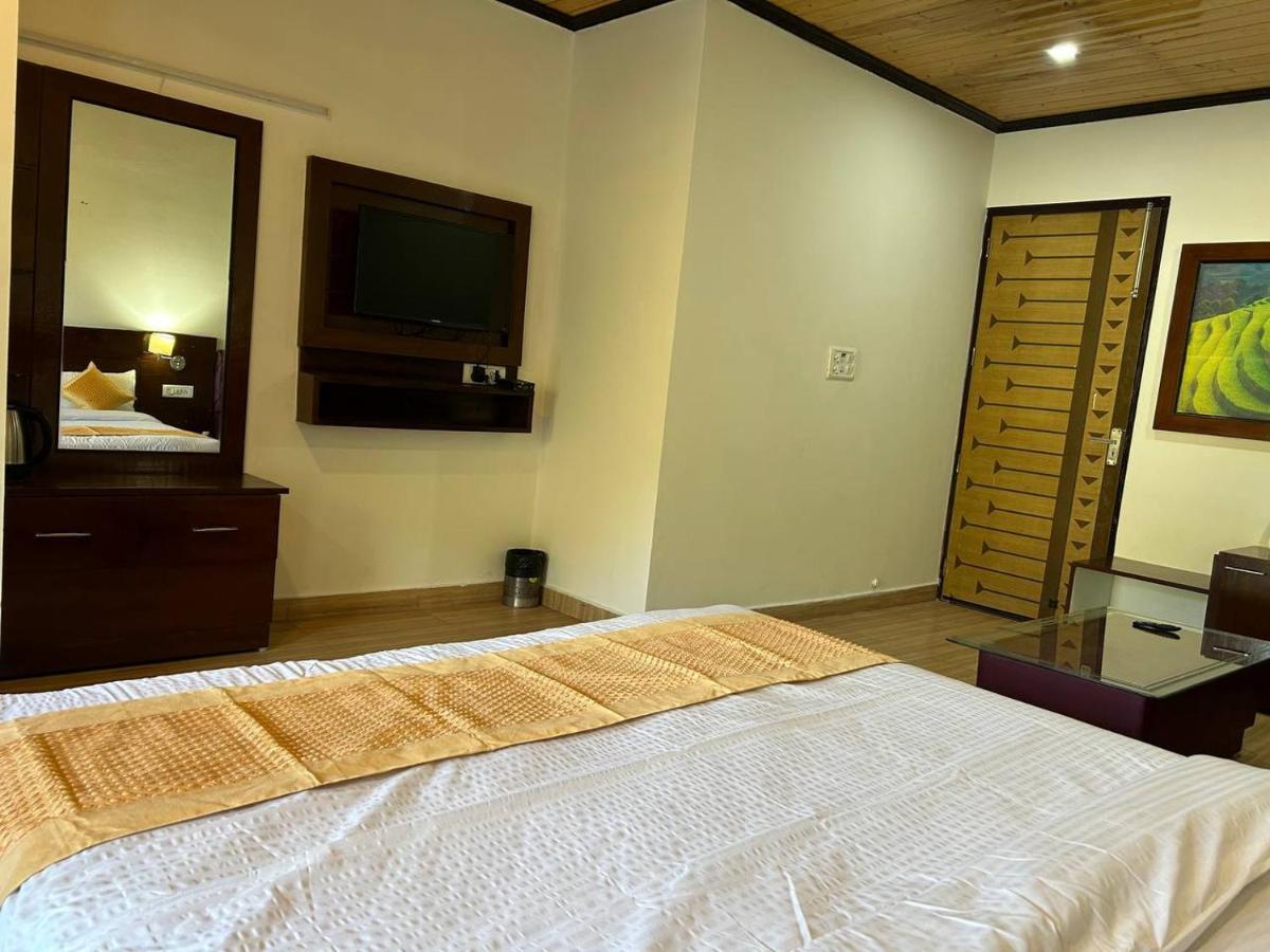 Hotel 7 Heavens Mussoorie Ngoại thất bức ảnh