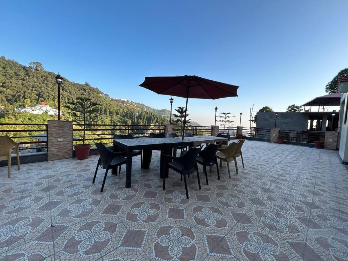 Hotel 7 Heavens Mussoorie Ngoại thất bức ảnh